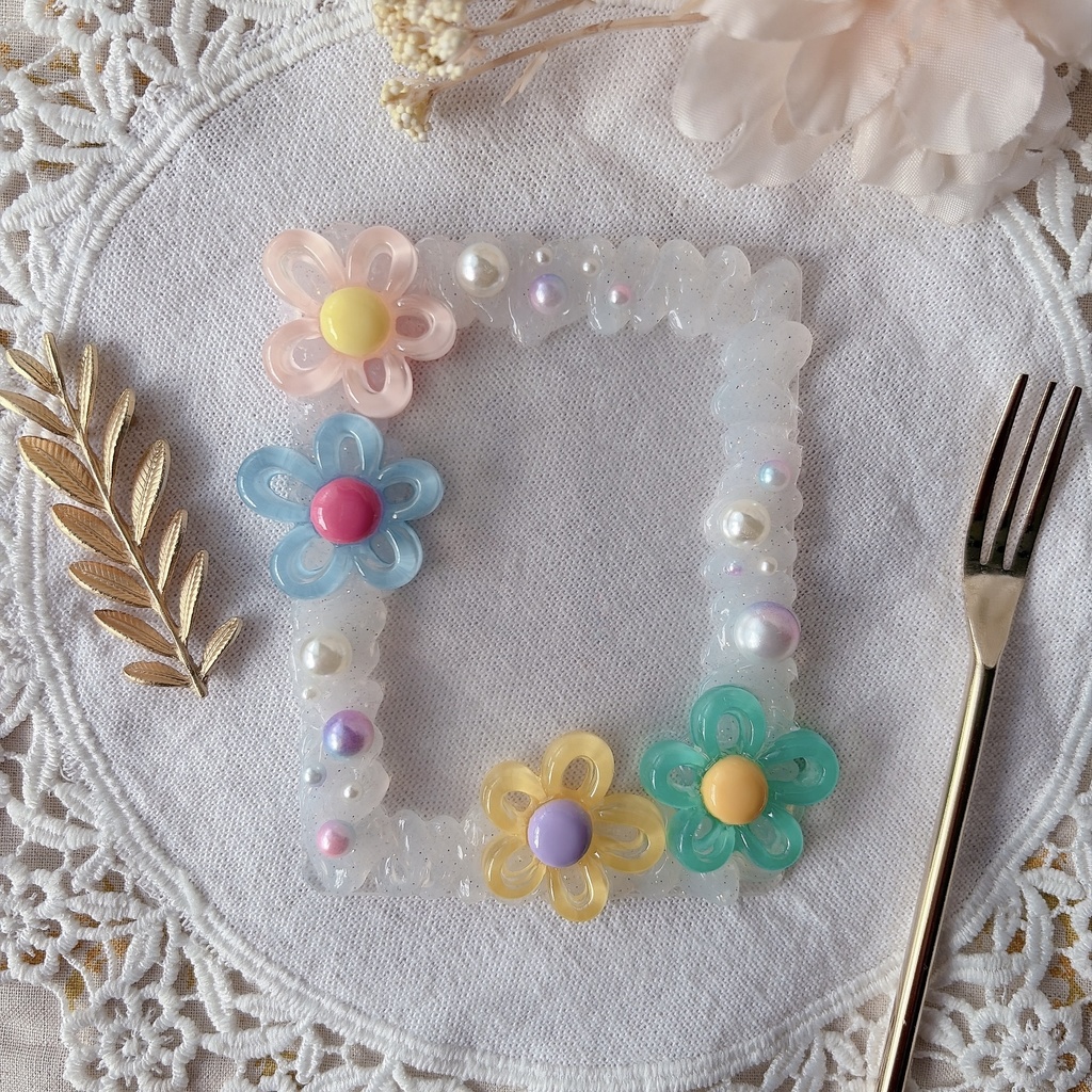 【B8トレカケース】ポップフラワー