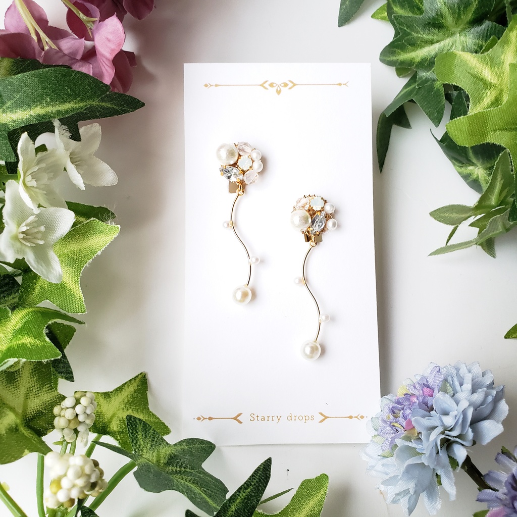 ビジューとパールのイヤリング