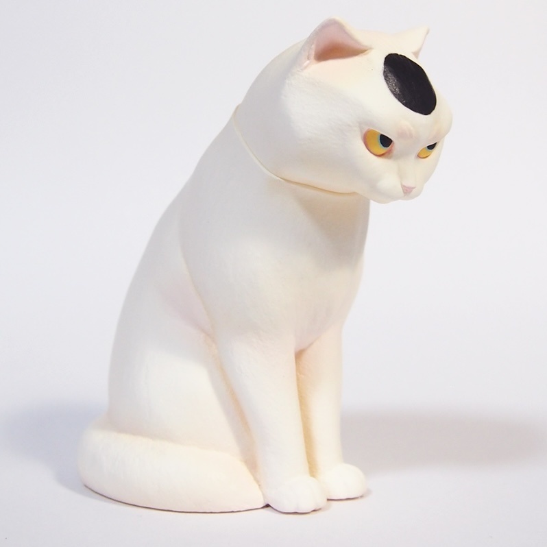 ソフビ版「魔よけ猫」烏帽子(えぼし)柄 全3色