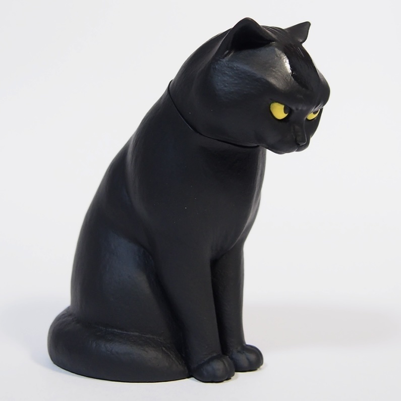 ソフビ版「魔よけ猫」烏帽子(えぼし)柄 全3色