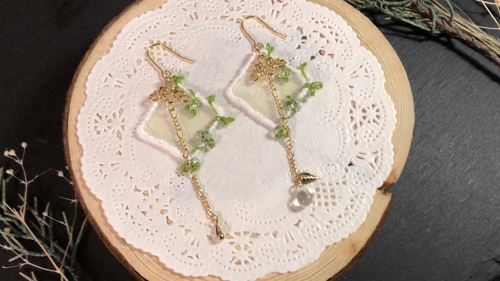 Growth楽曲イメージピアス