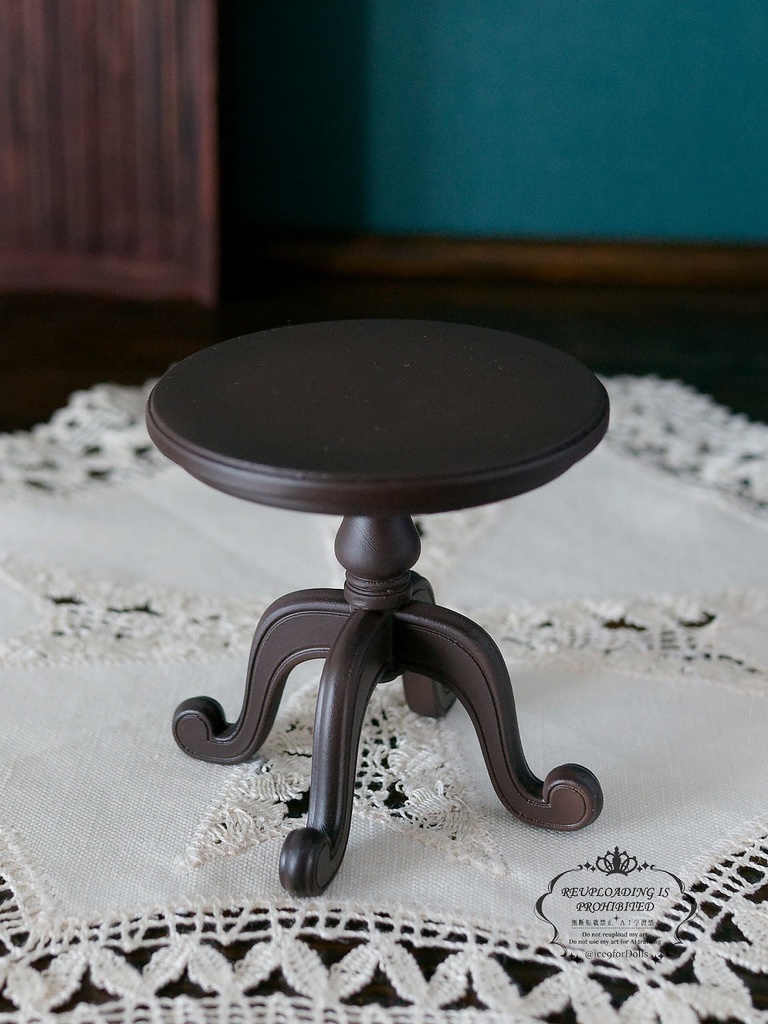 ◆受注生産◆ドール家具 アンティーク調丸テーブル/ハンドメイド品