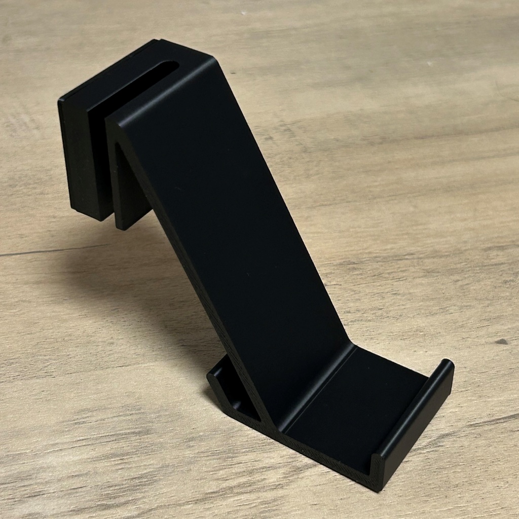 ホッチキスで壁に取り付けるコントローラースタンド