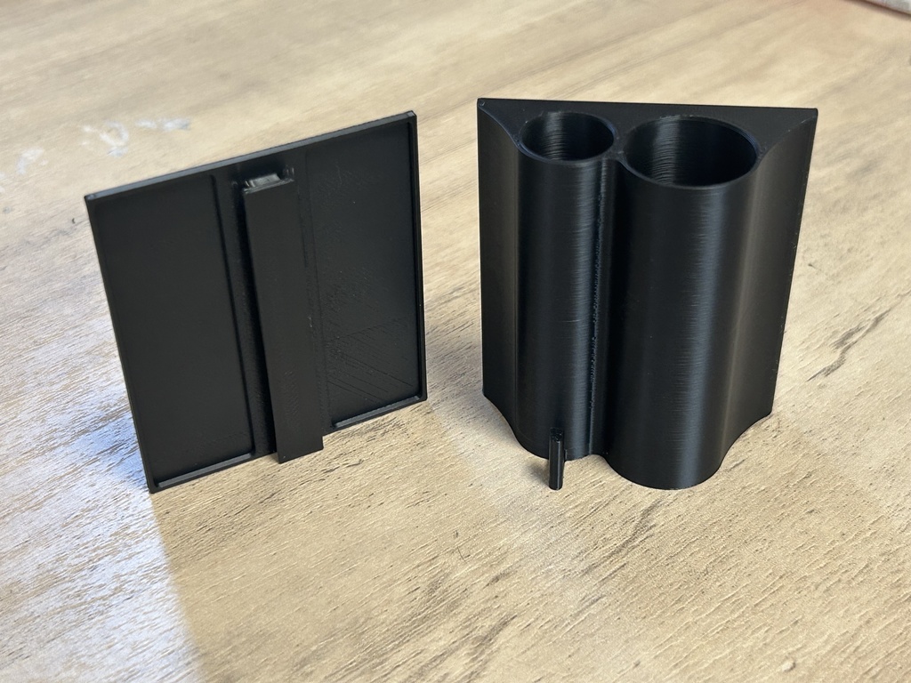 ホッチキスで壁に取り付ける印鑑・ペンホルダー ブラック