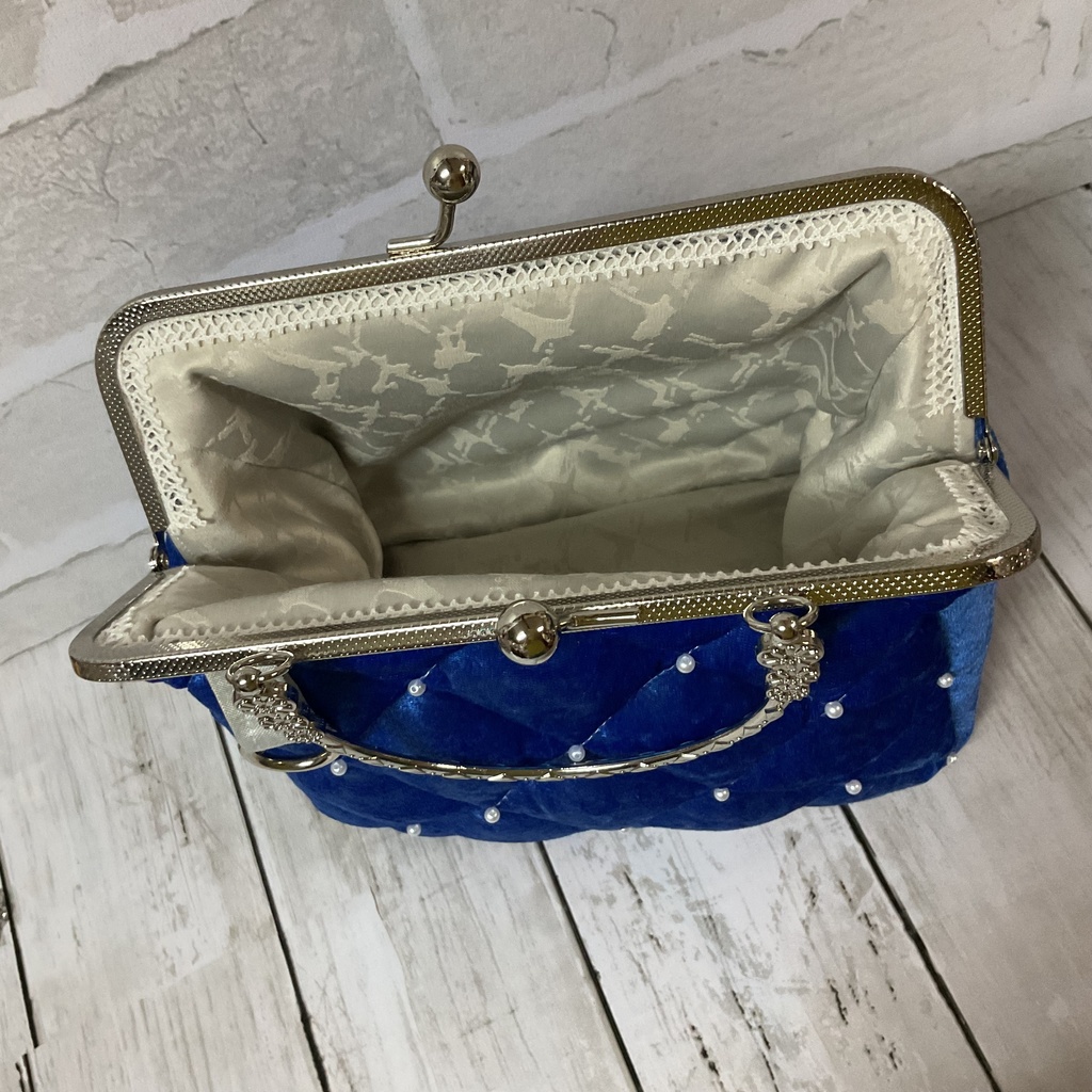 バタフライピー 青 ベロアキルトがま口ハンドバッグ