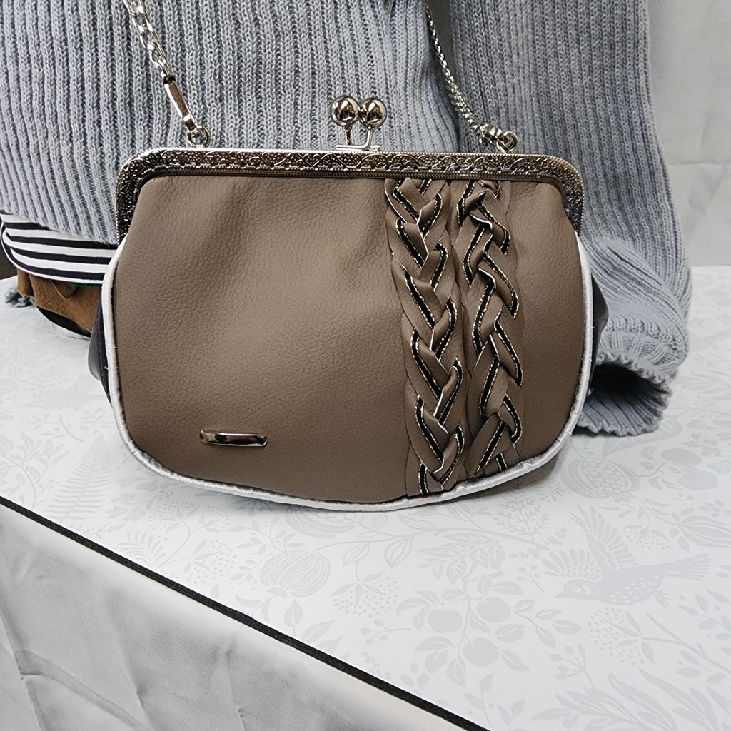 【非公式】叶イメージ がま口バッグ