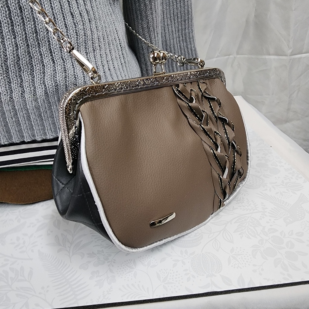 【非公式】叶イメージ がま口バッグ