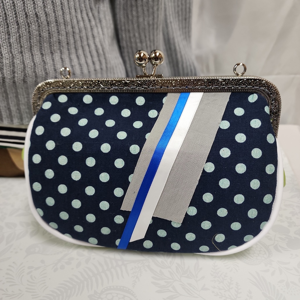 【非公式】伊波ライイメージがま口ハンドバッグ