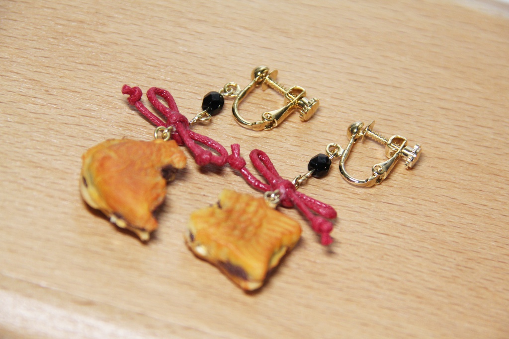 漣のタイヤキピアス・イヤリング