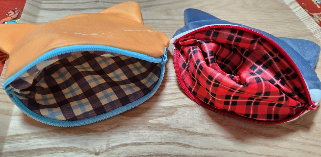 ニモとキャプテンのお顔ポーチ