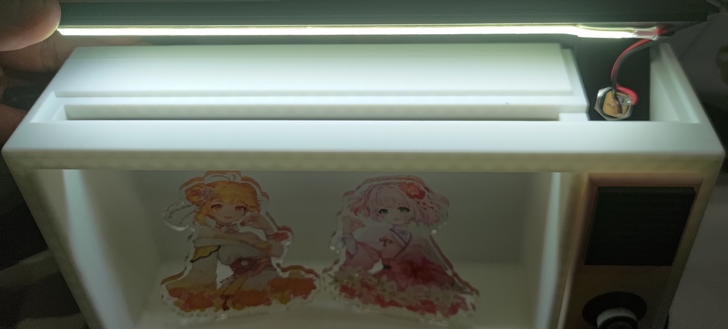 テレビ風アクリルフィギュア用ディスプレイスタンド