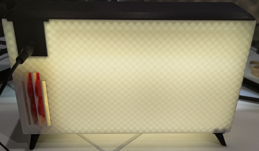 テレビ風アクリルフィギュア用ディスプレイスタンド