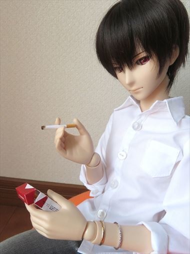 小物)吸い殻・火のついたタバコ