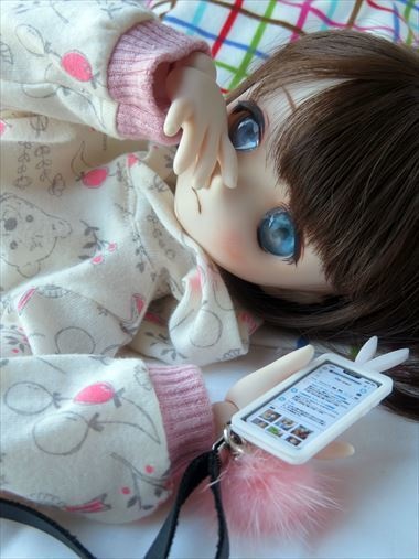 小物)うさうさケータイ