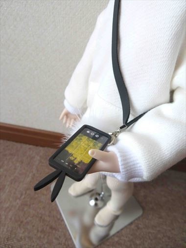 小物)うさうさケータイ