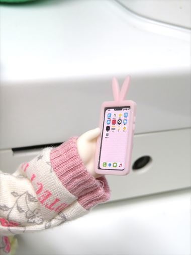 小物）うさうさケータイ（1/6サイズ）