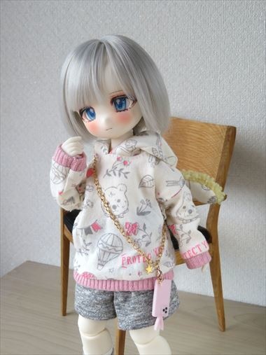 小物）うさうさケータイ（ストラップ穴あり）（1/6サイズ）