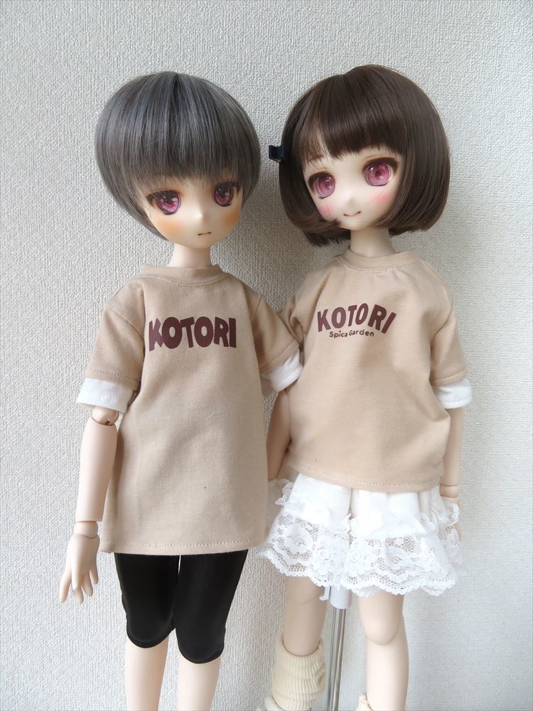 シンプルなTシャツ