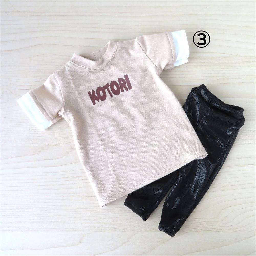 シンプルなTシャツ