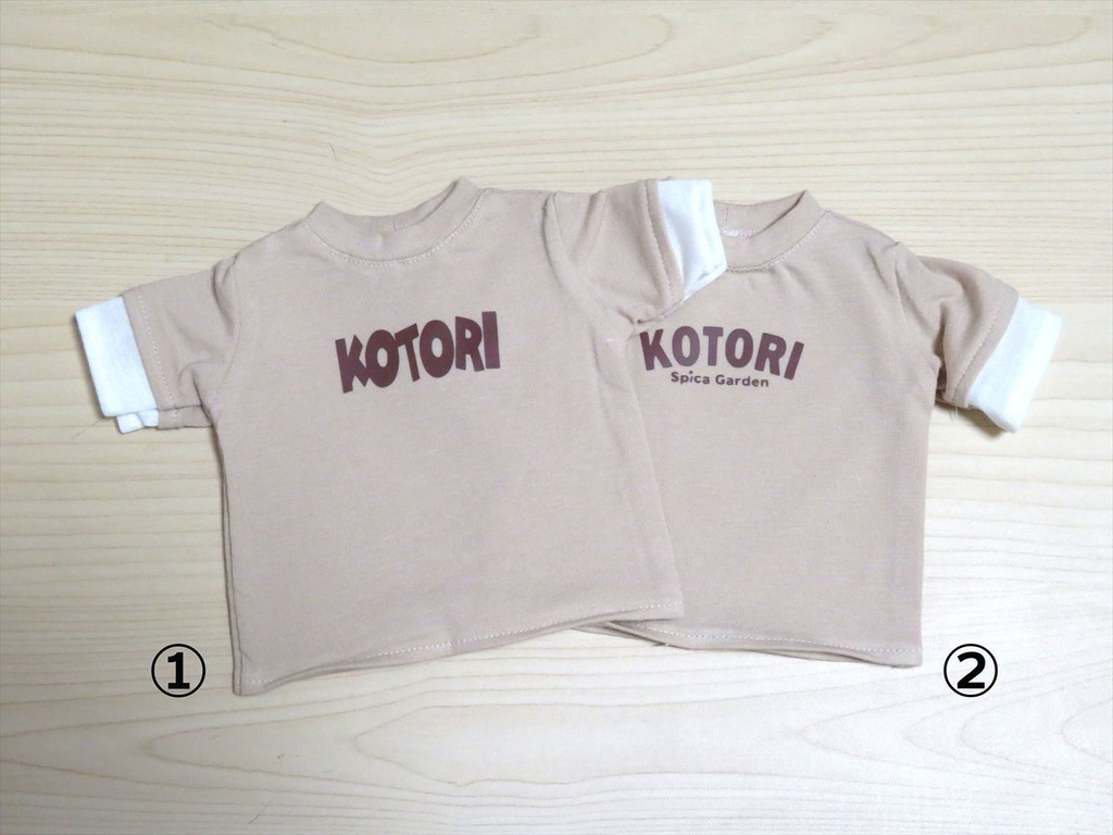 シンプルなTシャツ