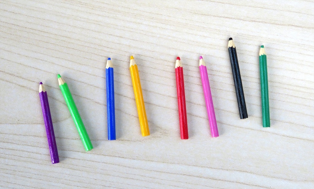 小物)色鉛筆(1/4サイズ)