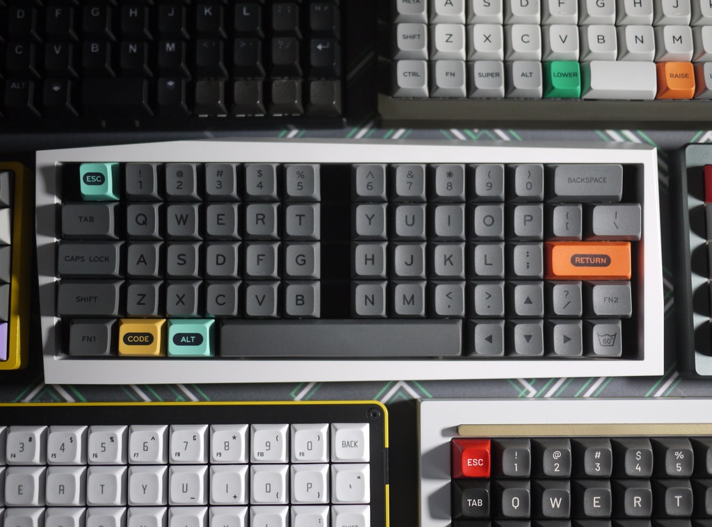 OLSK60 Ver. 1.1 (GH60互換ケース対応キーボード PCB+トッププレート2種セット)