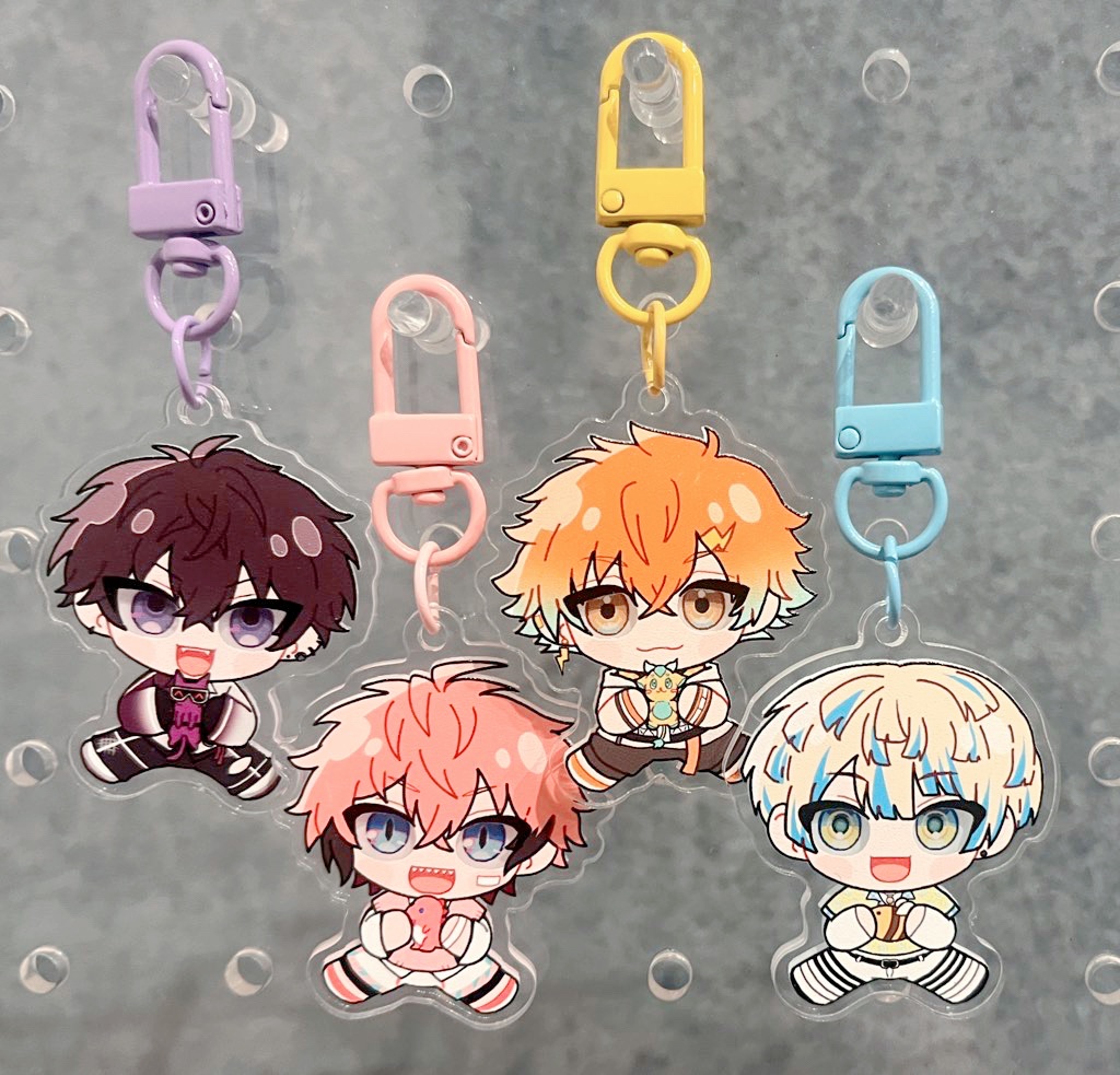 目線が合う!アクリルキーホルダー