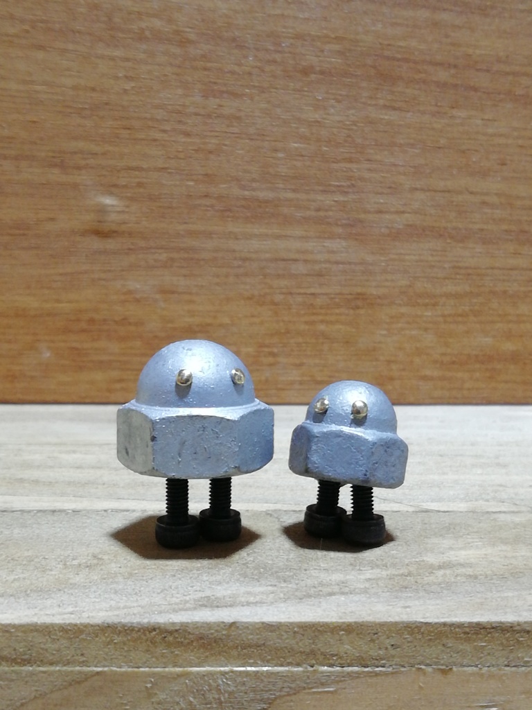 ナットロボット　弟（小さい方）