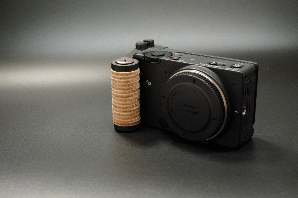 SIGMA fp/fpL用 レザースタックハンドグリップ