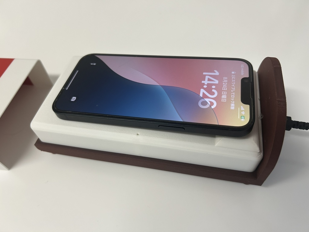 ベットの見た目をしたワイヤレス充電器「BedCharger」