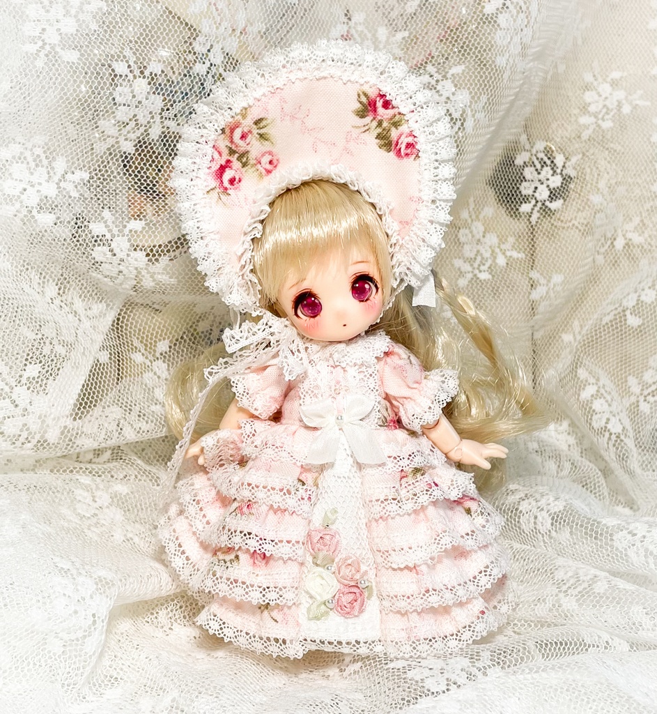 リボン刺繍ドレス ピンク①