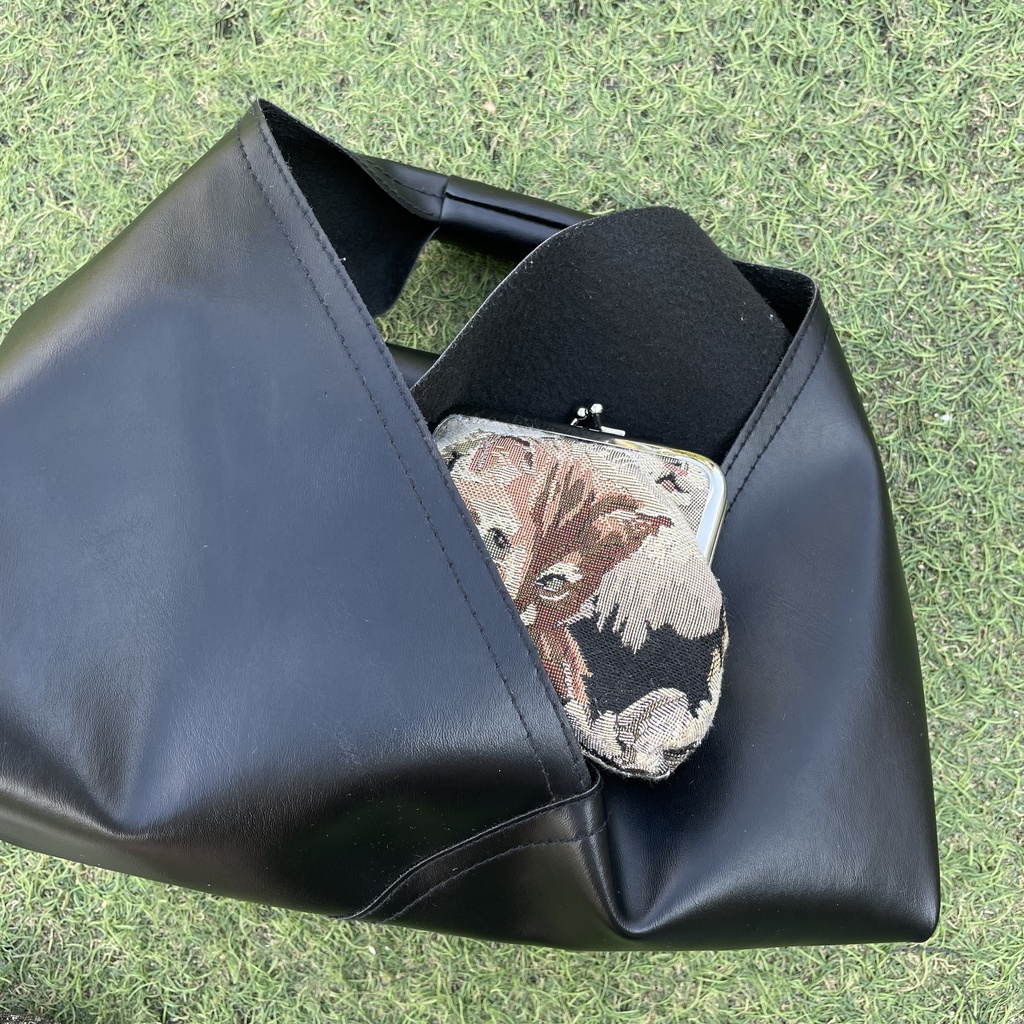 ゴブラン がま口ポーチ 猫柄