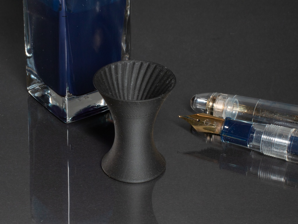 【3Dプリント用STL】吸入式万年筆で最後までインクが使える壺