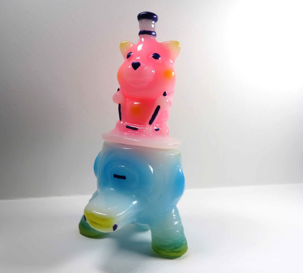 ボス君とシモベ君　乳白素体