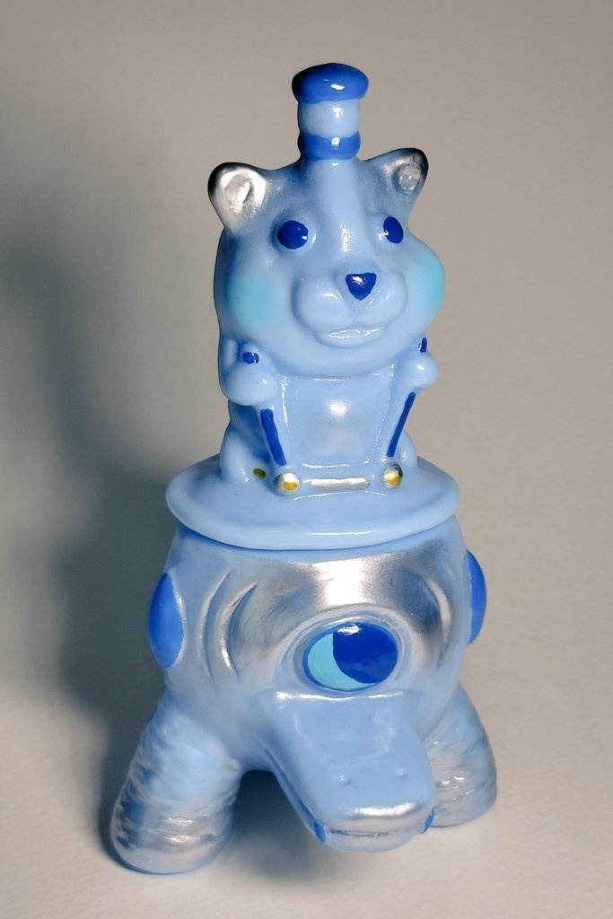 ボス君とシモベ君　水色