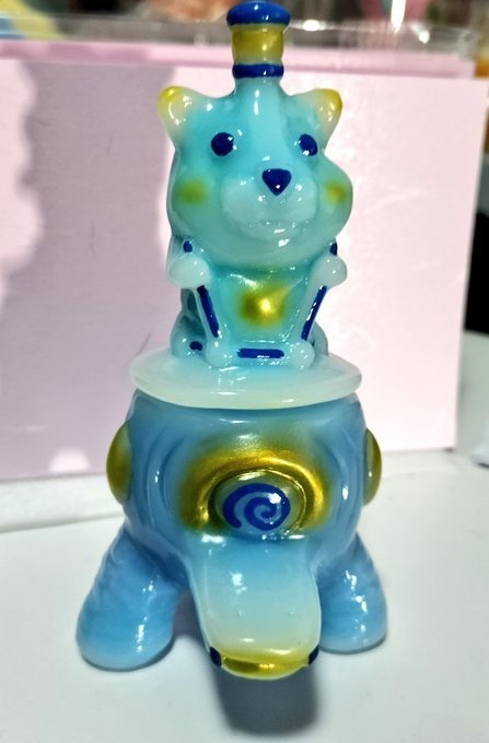 ボス君とシモベ君　乳白