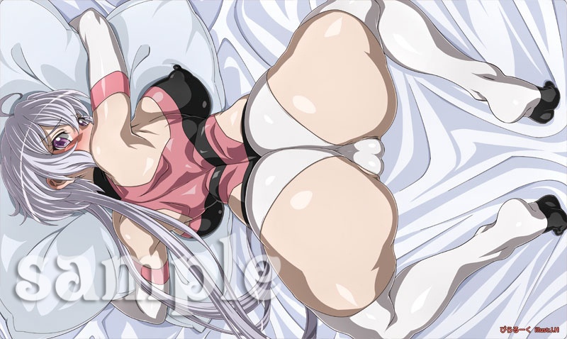 C101　うつ伏せクリス　プレイマット