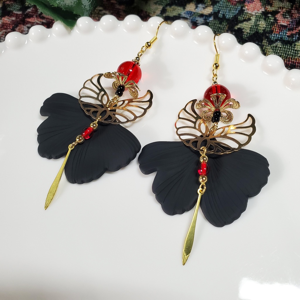 金魚の尾鰭 (赤/黒/緑) ピアス/イヤリング