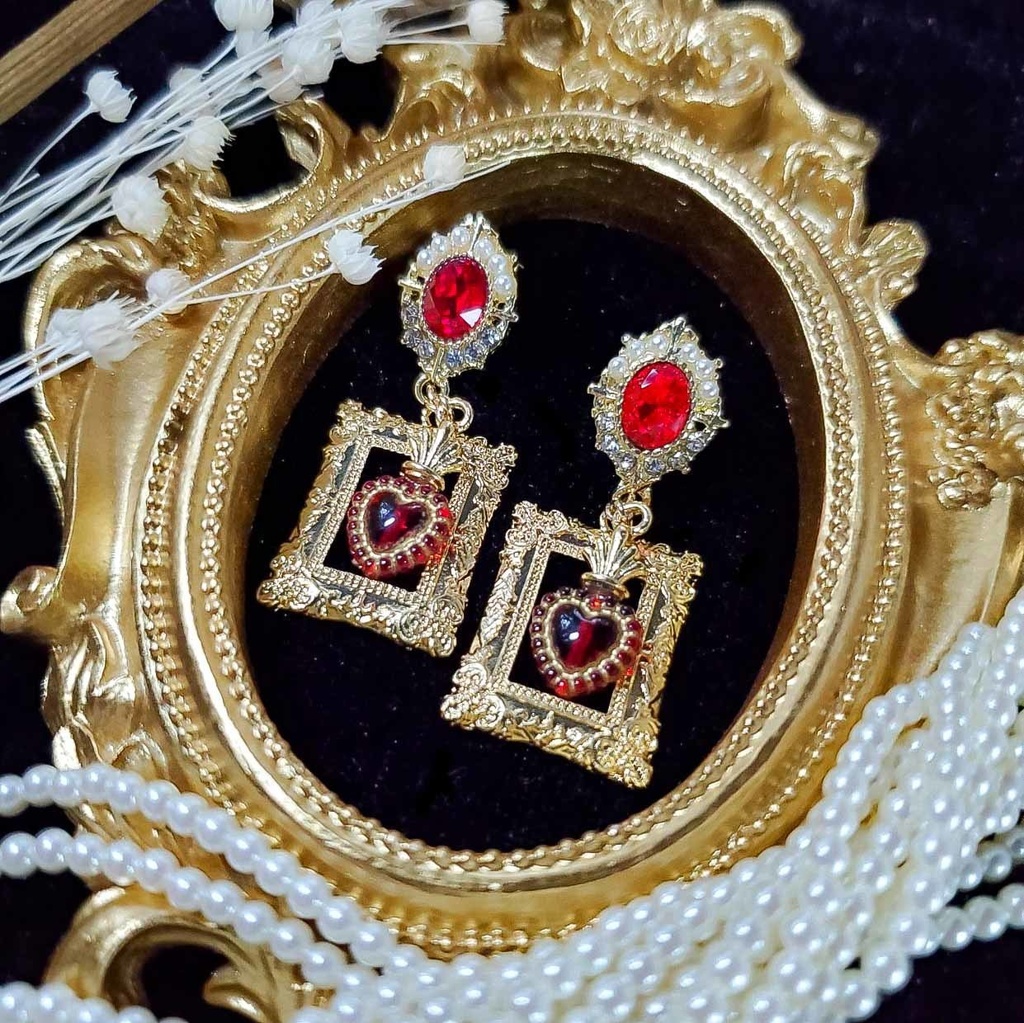 corazón (赤/黒/白) ピアス/イヤリング