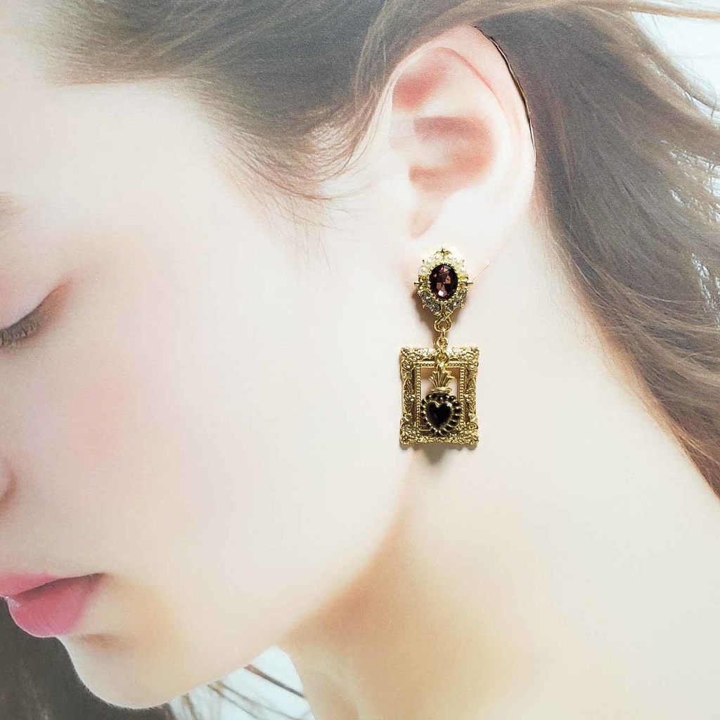 corazón (赤/黒/白) ピアス/イヤリング