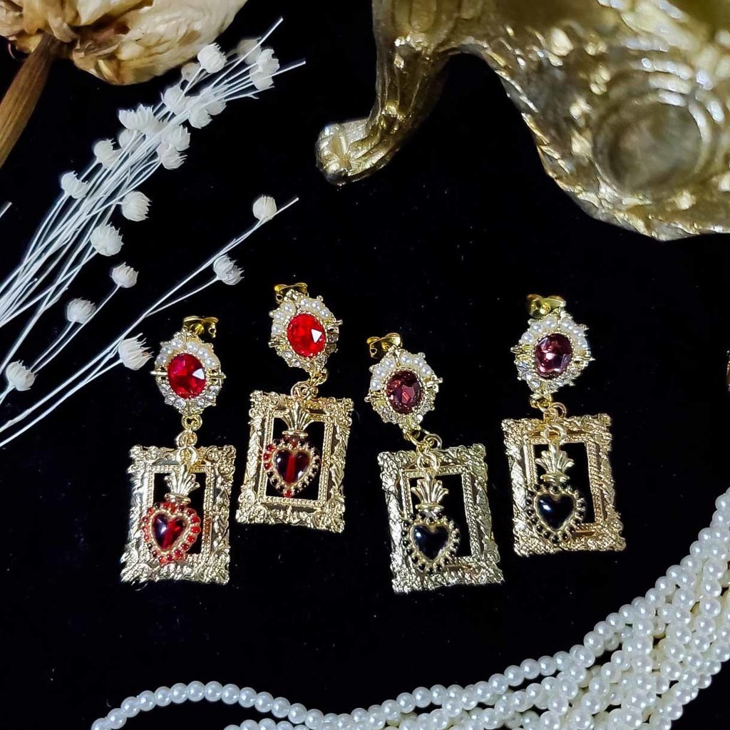 corazón (赤/黒/白) ピアス/イヤリング