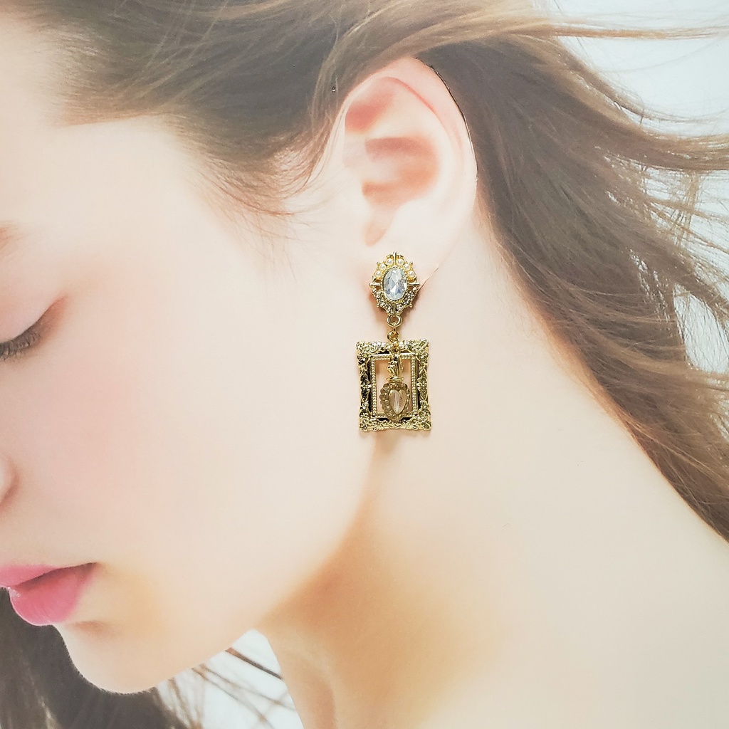 corazón (赤/黒/白) ピアス/イヤリング