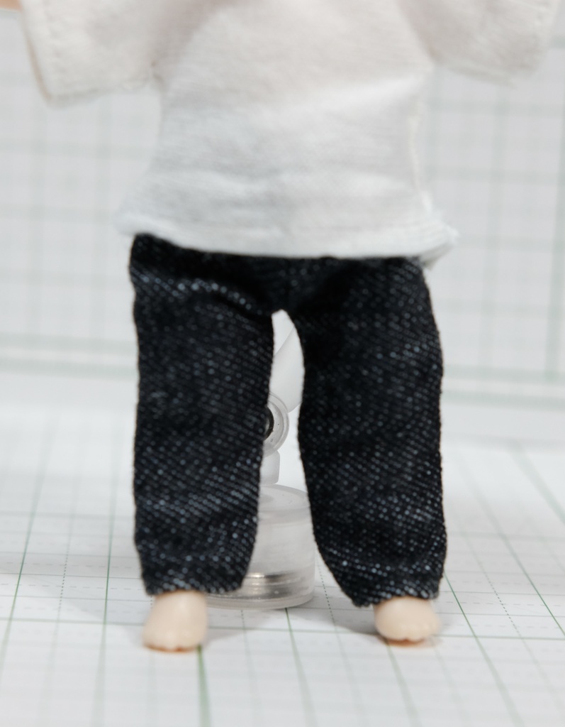 シャツインできるジーパン(ねんどろいどどーる専用)