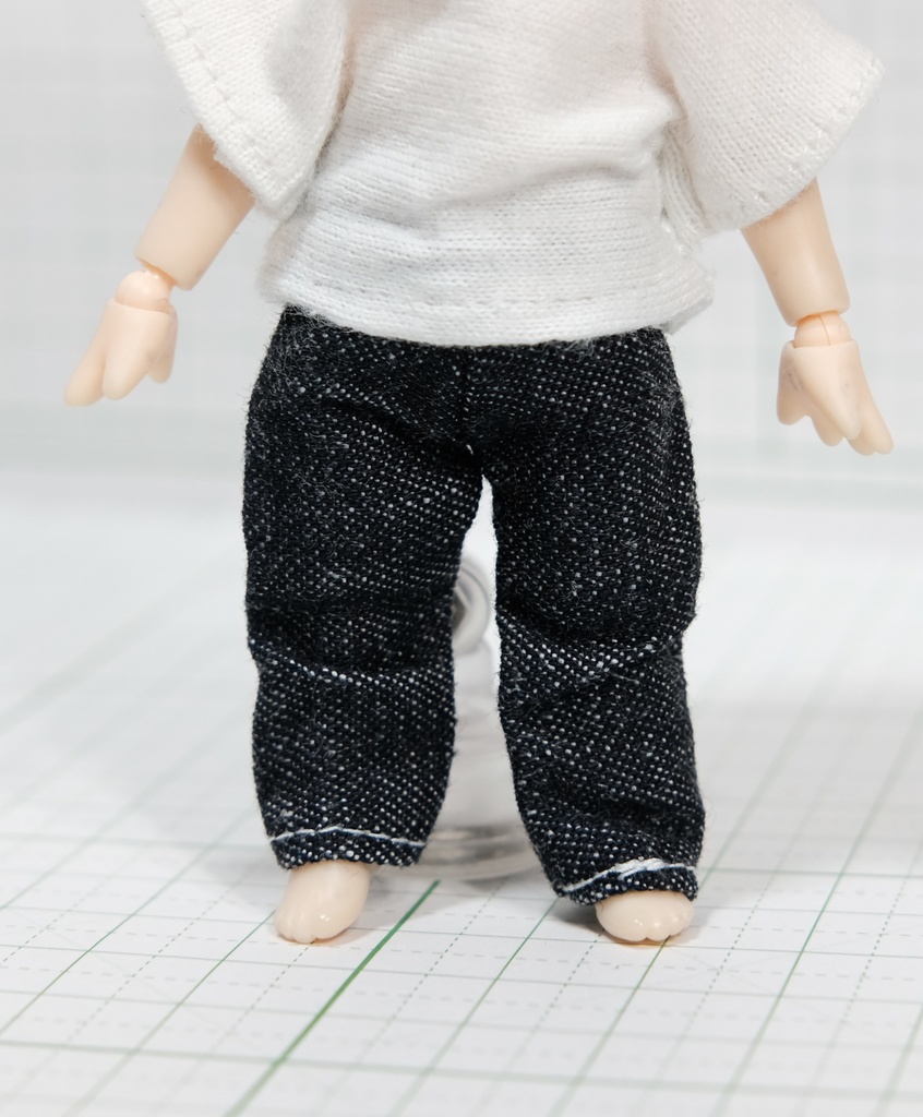 シャツインできるジーパン(ねんどろいどどーる専用)