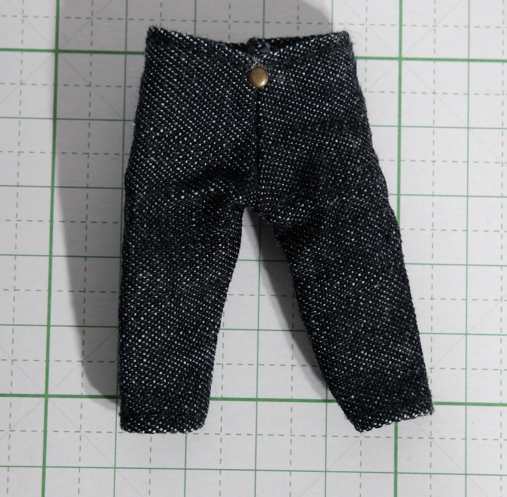 シャツインできるジーパン(ねんどろいどどーる専用)