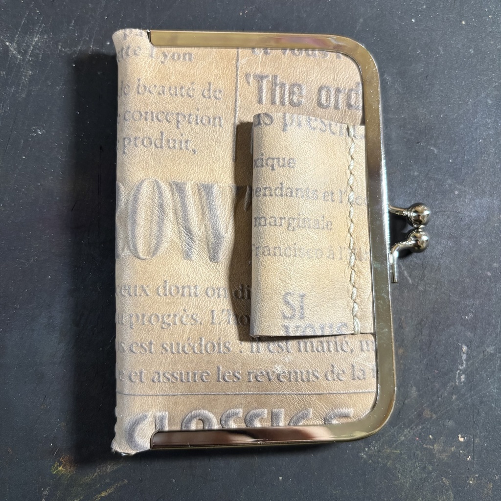 がま口M5手帳　英字×生成