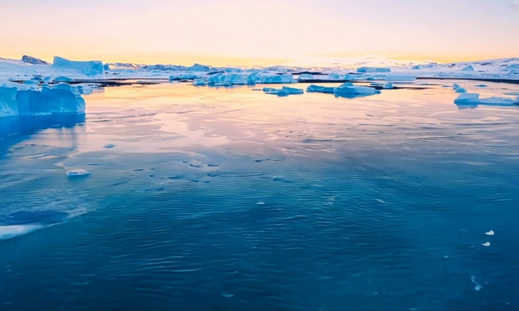北極の海の動画。4K高画質版