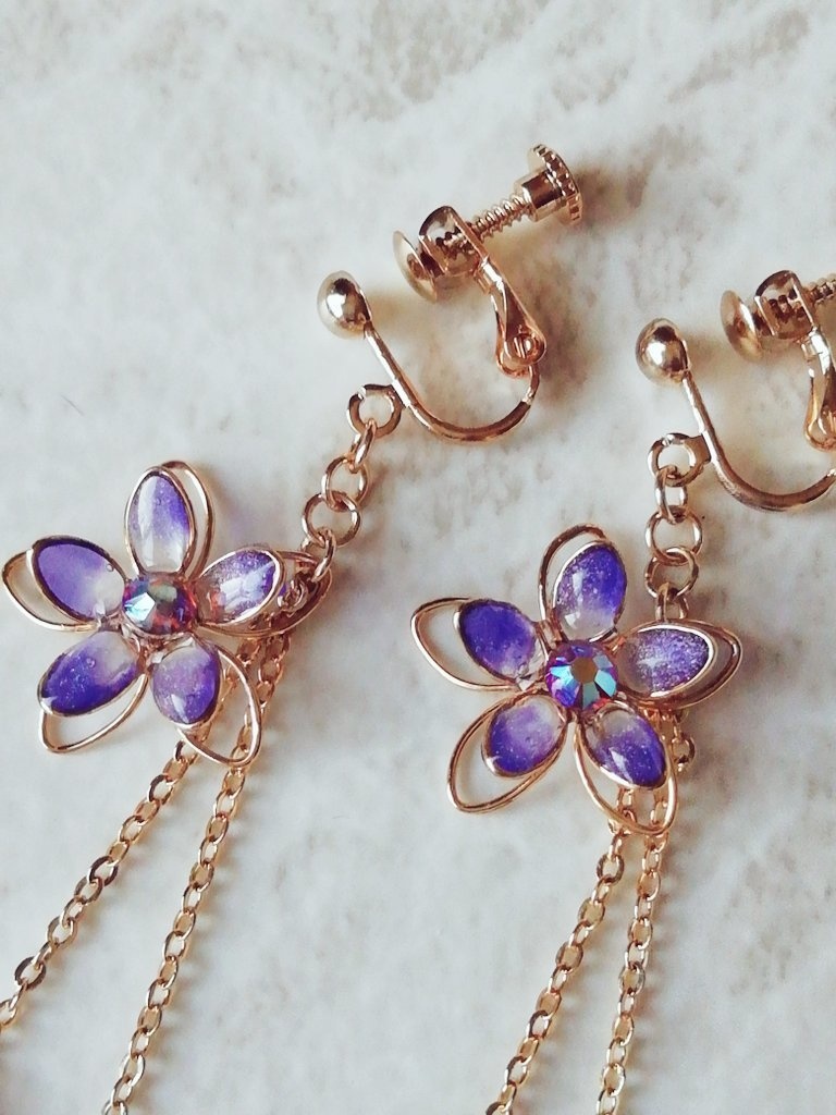 リソルイメージワイヤーフラワーイヤリング(ピアス)