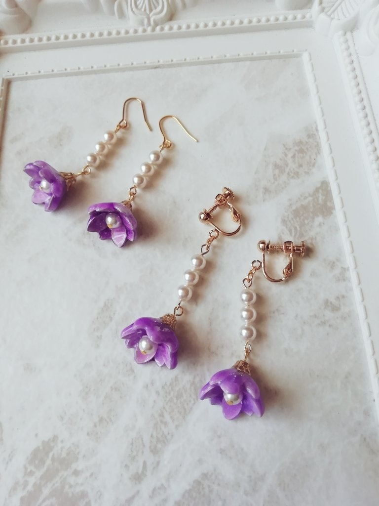お花のパールピアス(イヤリング)