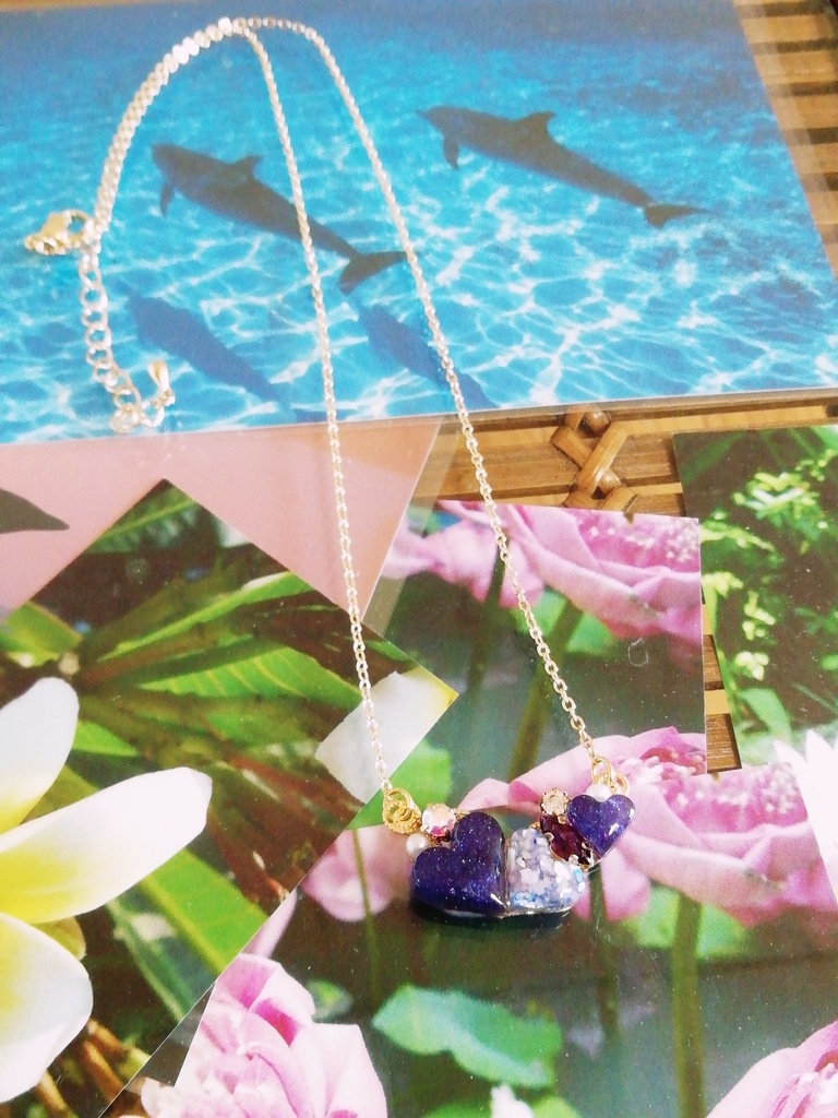 ハートとビジューのネックレス(リソル)